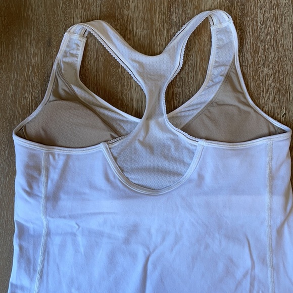 Lululemon White Tank Top with Bra Support Size 8 - Picture 5 of 8